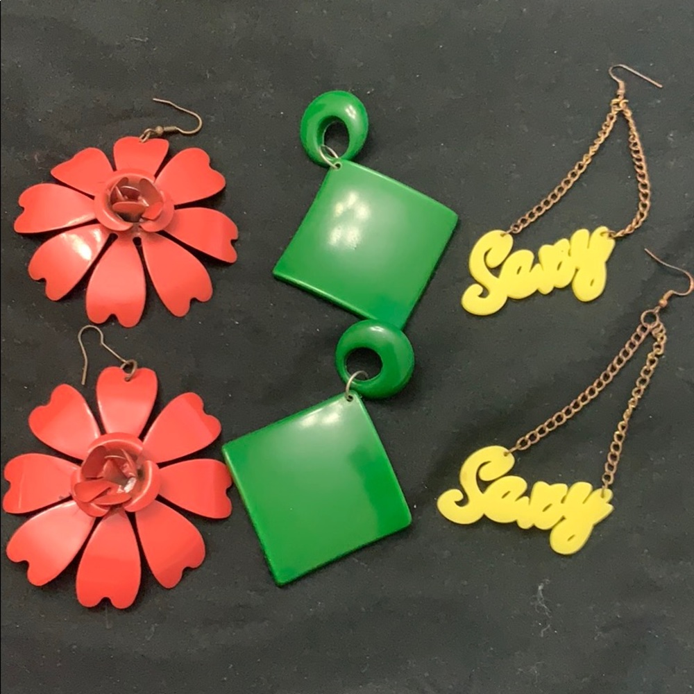 3 pack of Earnings